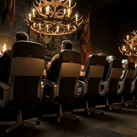 Say farewell to your girlfriends. Because it is time for a boystrip... a BROCATION !!
Middle seats, gin tonics in plasti