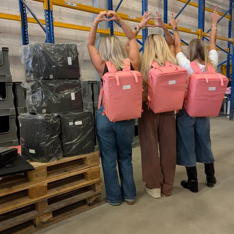 hearts up if you're team "it all fits in one bag" 💗🎒

The warehouse crew found the new drop and immediately made it a 